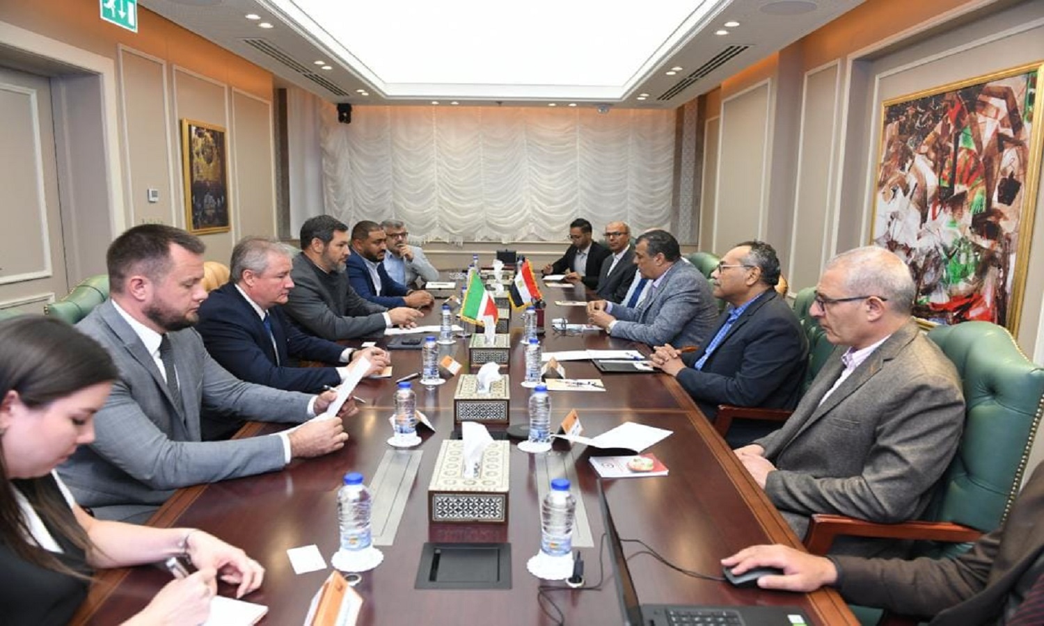 وزير الإنتاج الحربى يلتقى وزير التجارة والصناعة بجمهورية تتارستان